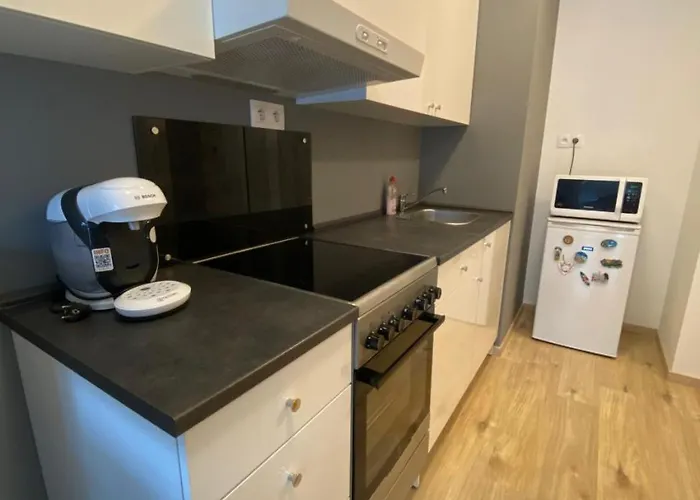Fiaor Apartment, 1-2 Guests, Free Parking & Wifi, 7 Km Downtown, Apartmán *